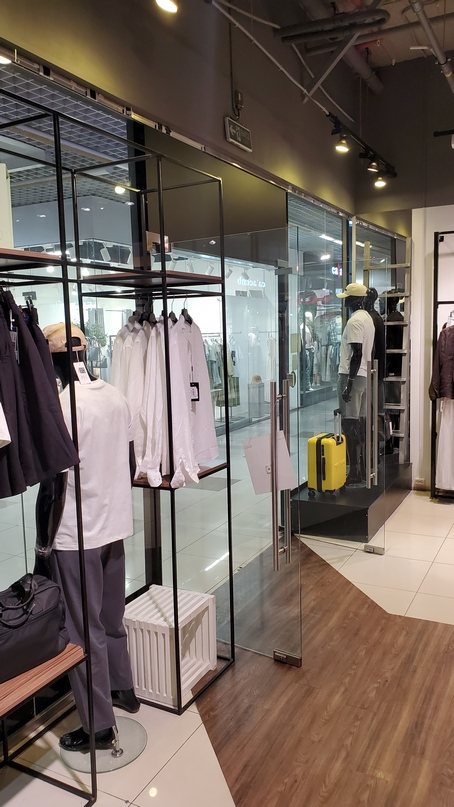 Store entrance without visible gates