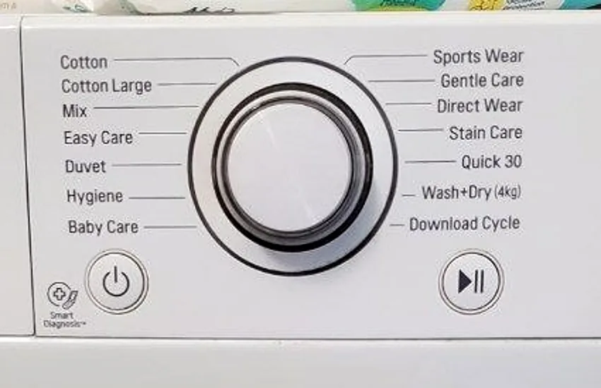 Селектор четырнадцати программ LG F2J6HM0W и кнопки Power Start Pause